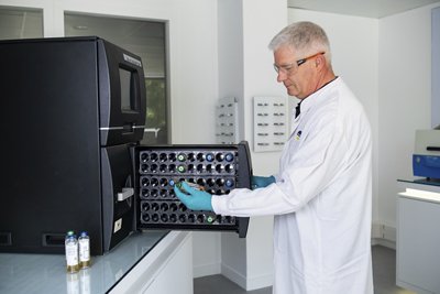 BACT/ALERT Sterility testing system being used in a lab - PHARMA QUALITY CONTROL - STERILITY TESTING - BACT/ALERT 3D -  GLOBAL INDUSTRIAL APPLICATIONS