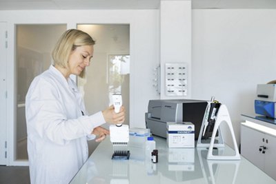 endonext kit being used in a lab