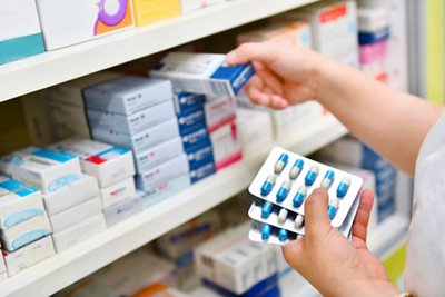 Comment les pharmaciens peuvent contribuer au bon usage des antibiotiques ?