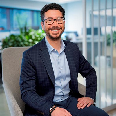 miguel villa headshot