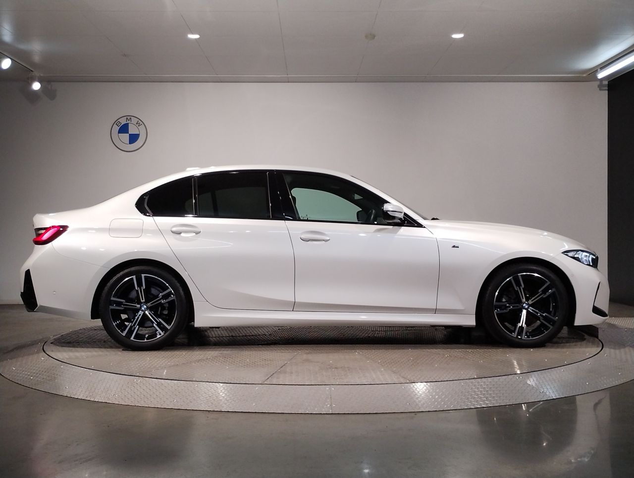 G20 320i Saloon LCI RHD MX