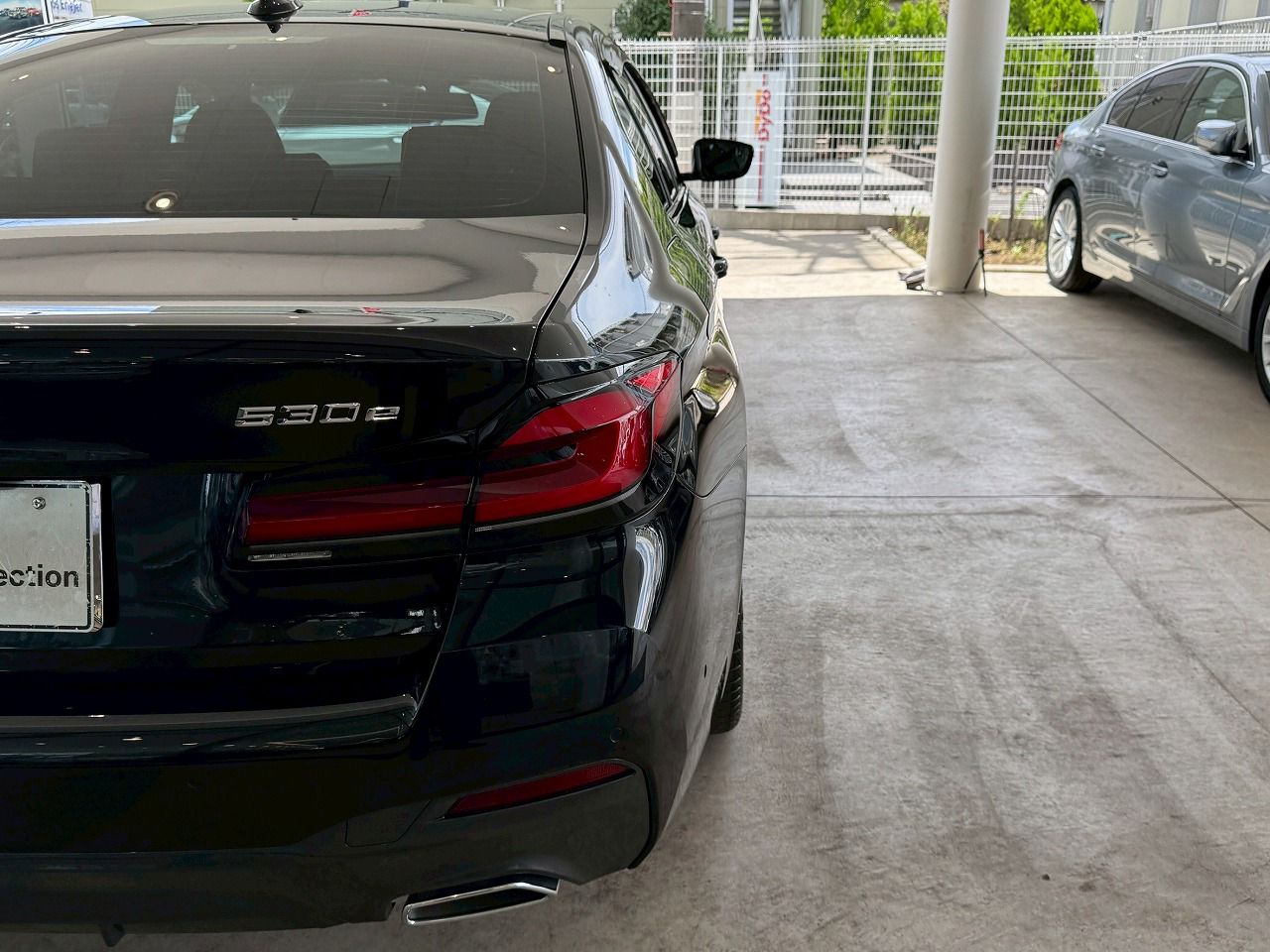 530e Sedan RHD