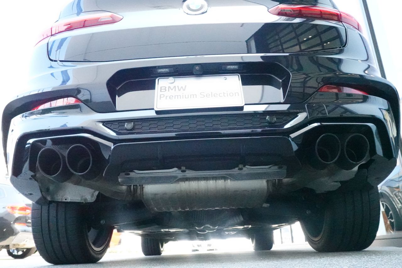 X4 M RHD