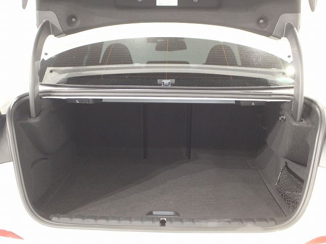 F4* **35i xDrive **** ***** B48 2.0i