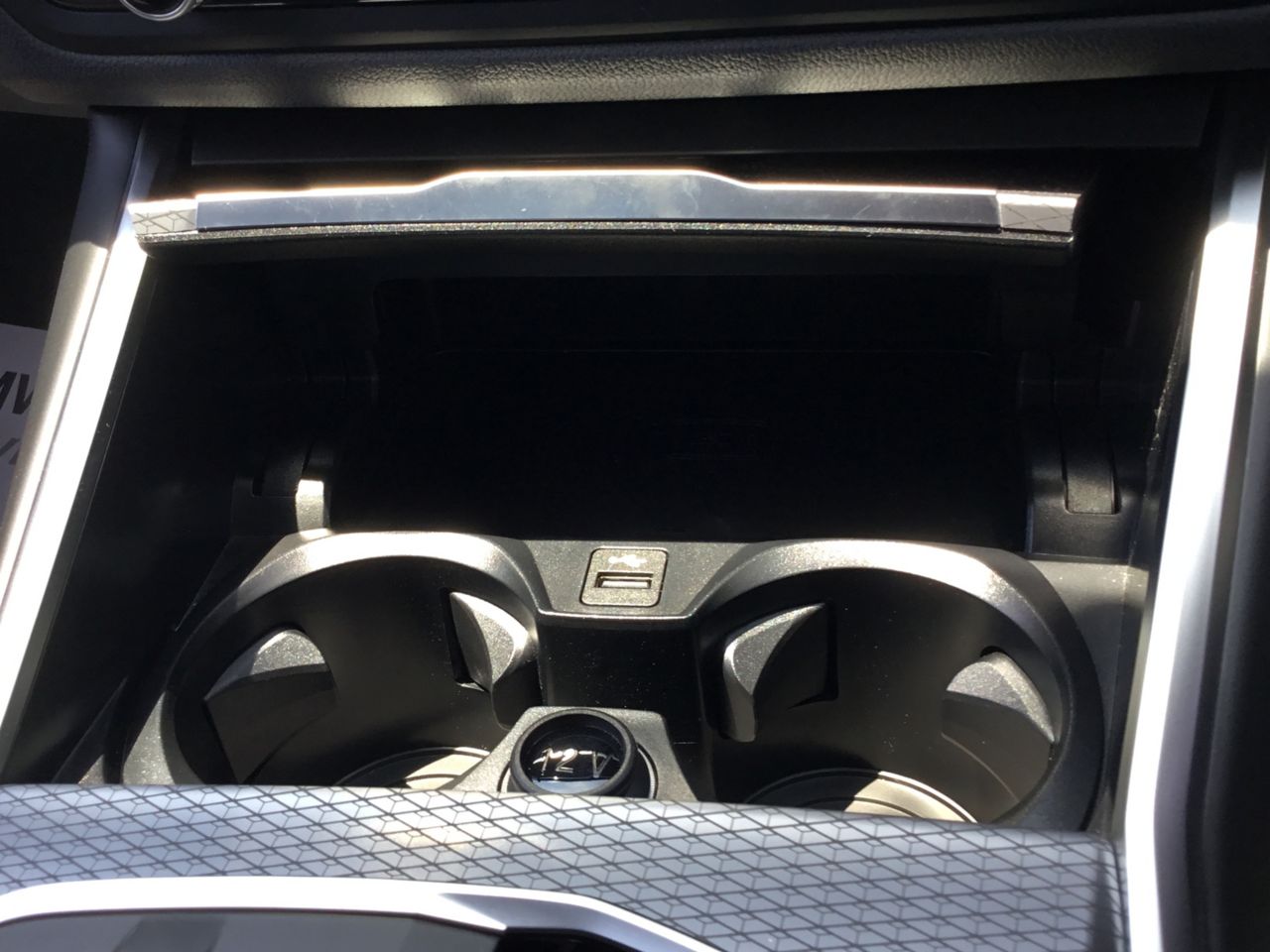 320d xDrive Berline RHD