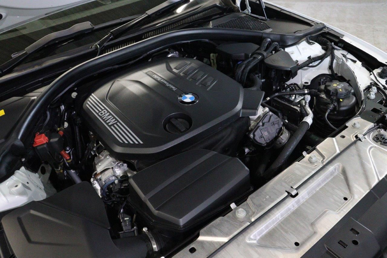 320d xDrive Berline RHD