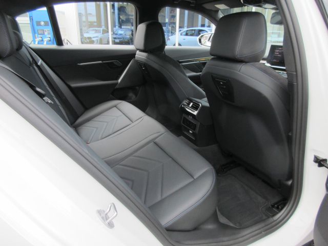 520i Sedan RHD