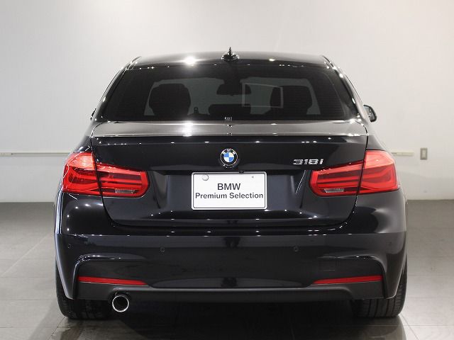 318I SEDAN RHD
