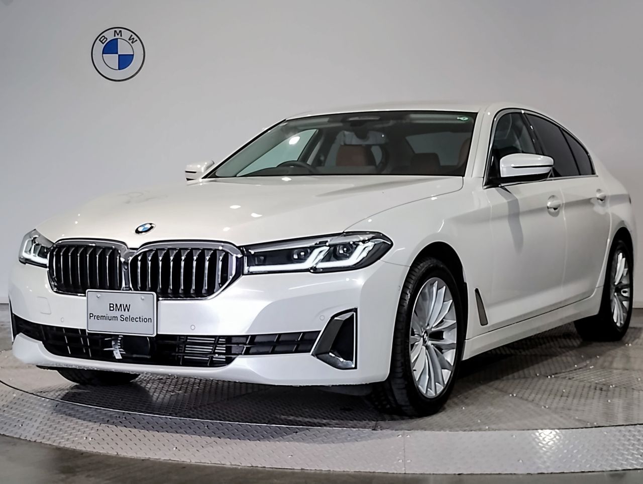 523d xDrive Luxury