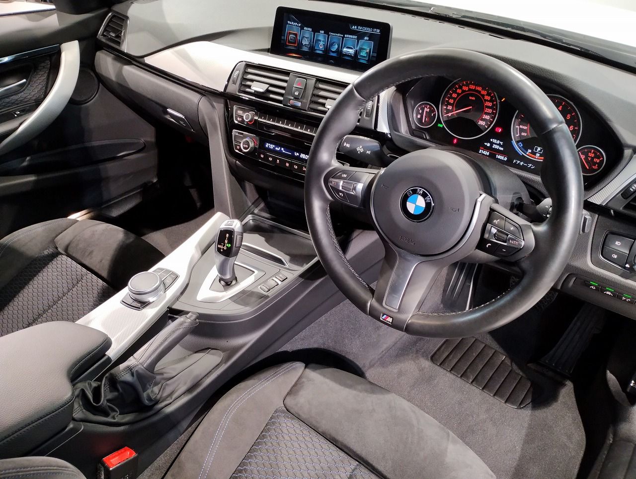 318I TOURING RHD
