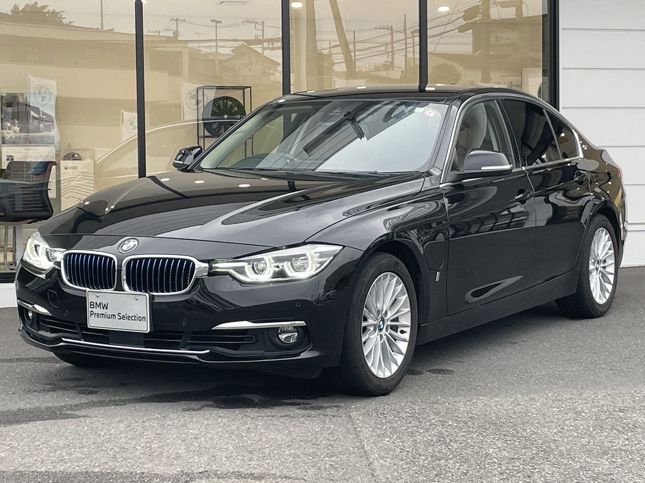 330e iPerformance Luxury