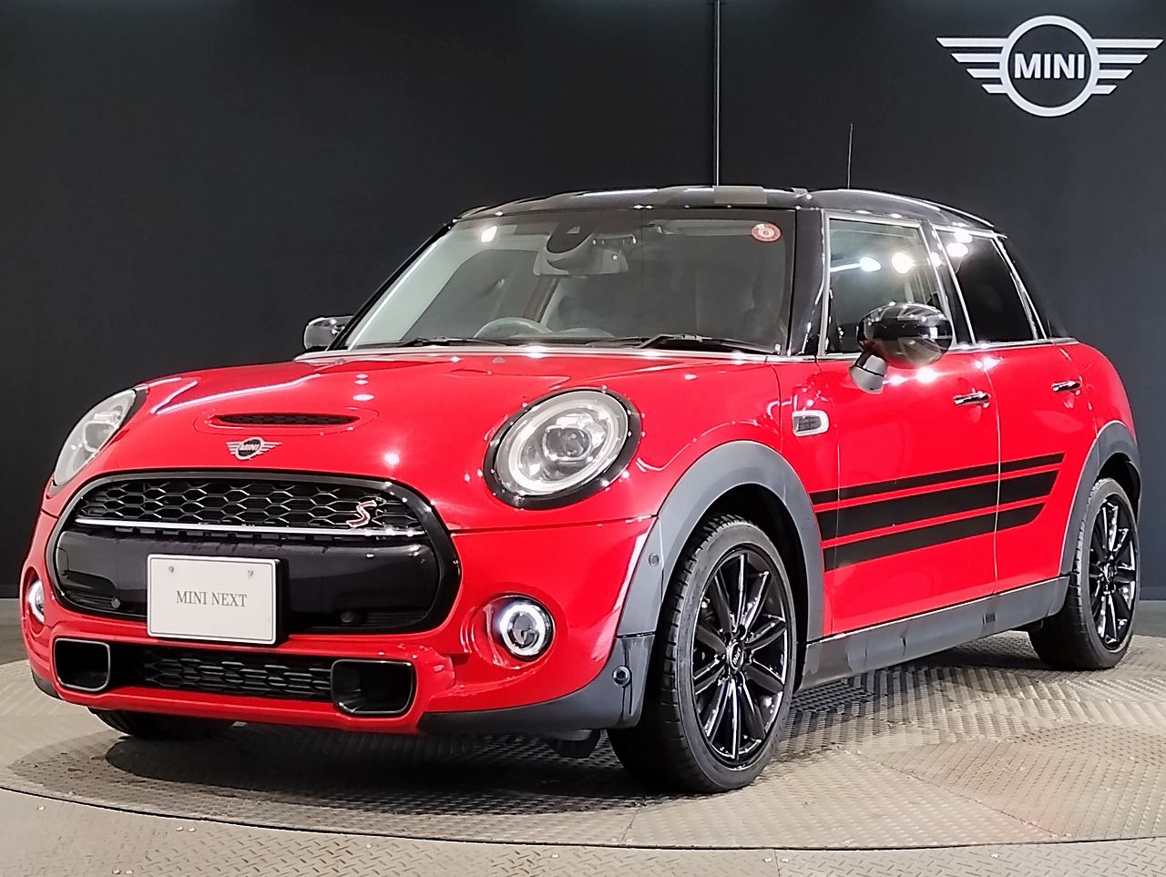 MINI COOPER S 5 DOOR.