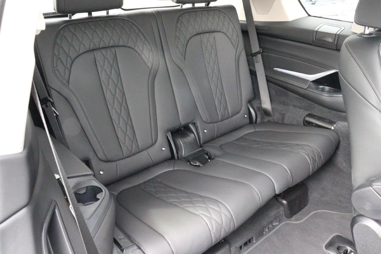 X7 xDrive40d RHD US
