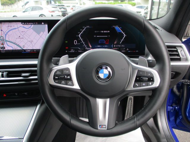 320d xDrive Berline RHD