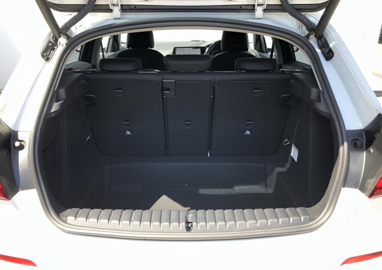 F40 118d Sports Hatch 5-door B47 2.0d