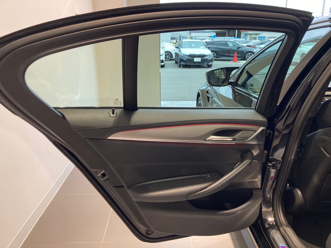 M5 Sedan RHD