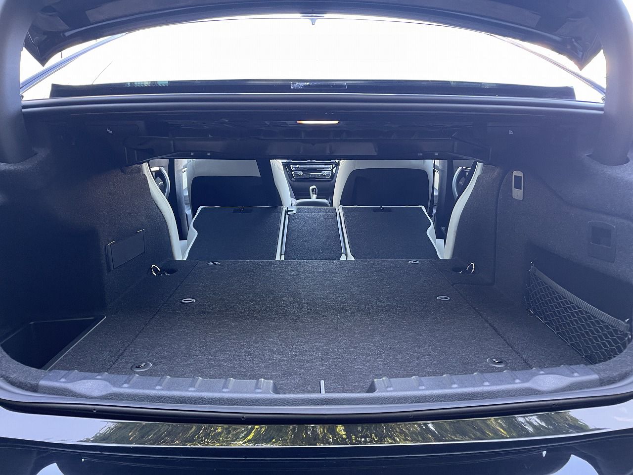 330E IPERFORMANCE SEDAN RHD