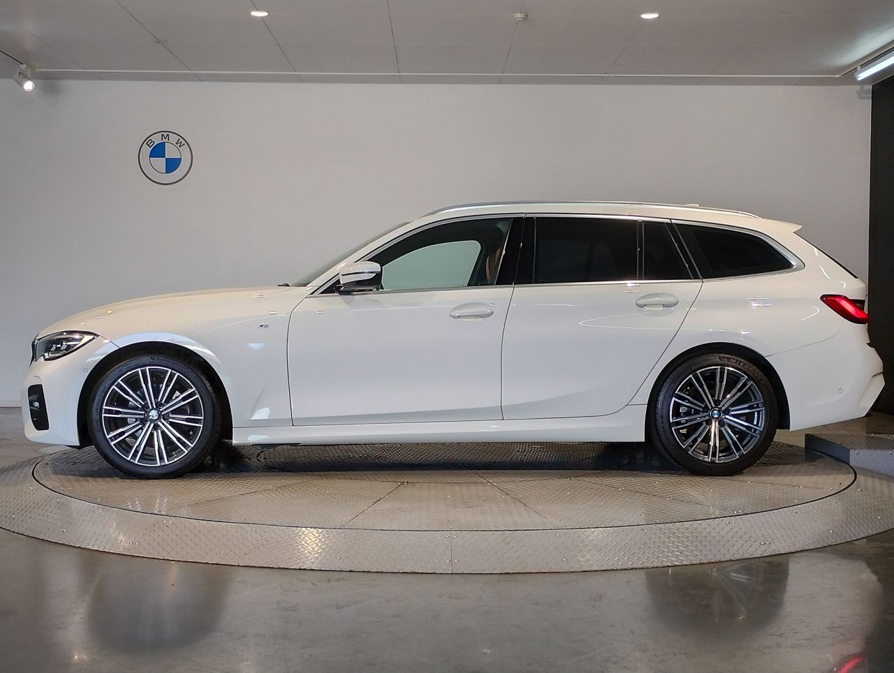 G21 320d xDrive Touring RHD