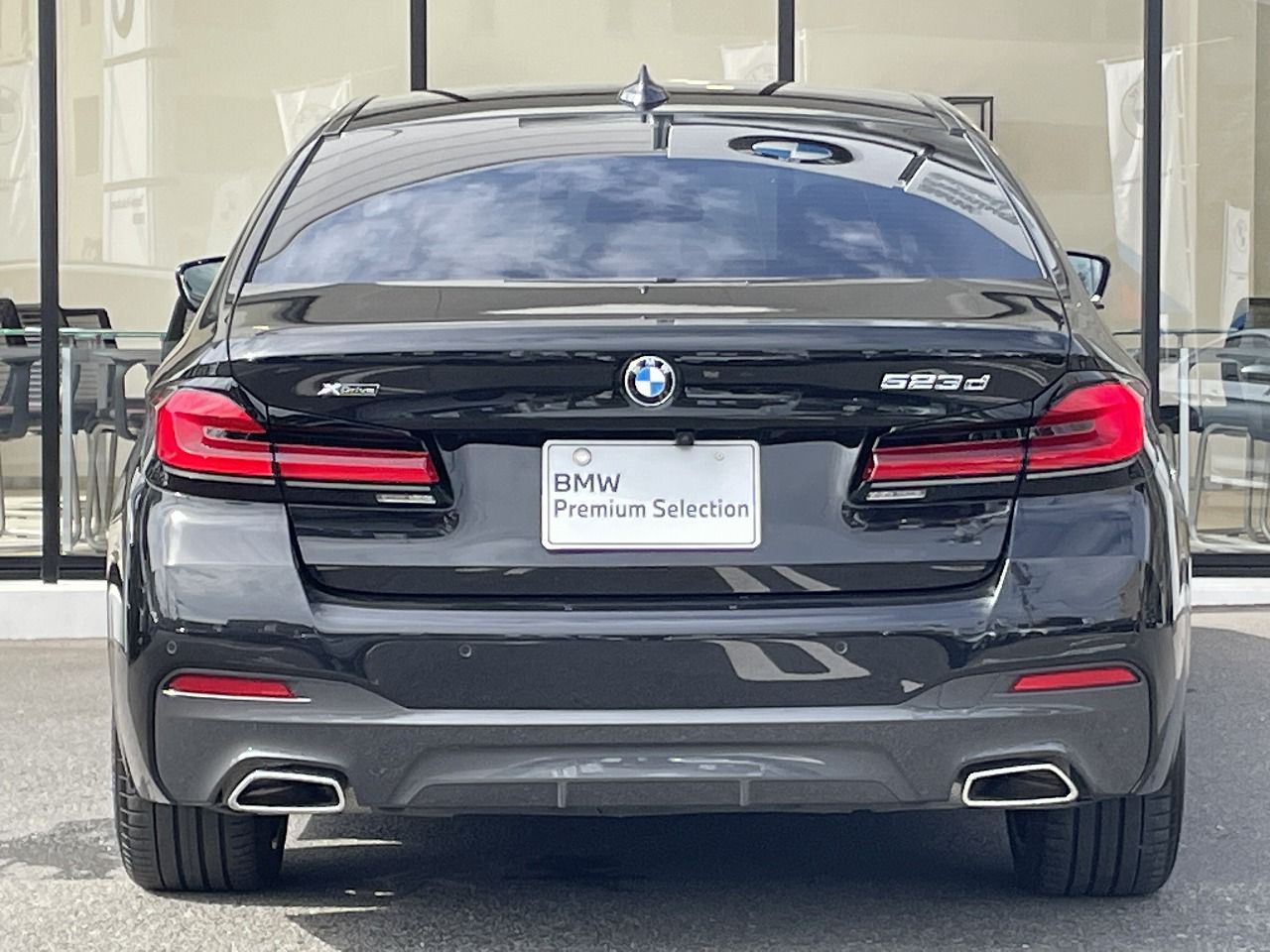 520d xDrive Sedan RHD