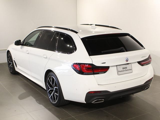 520d xDrive Touring RHD