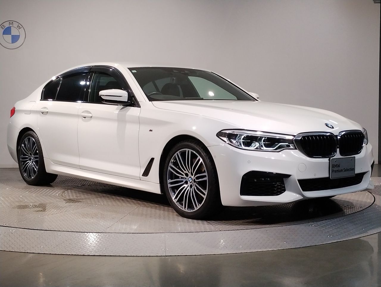 530i M Sport | 530 | 5シリーズ | BMW | 車両 | IUCP JP BMW Website