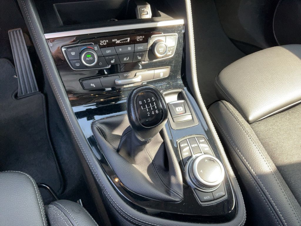 BMW 218