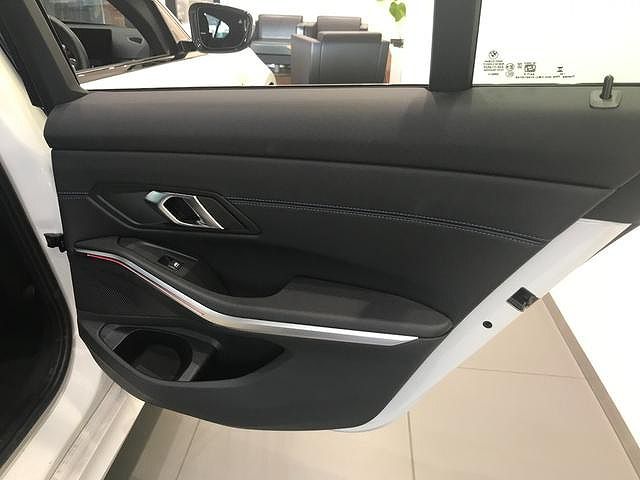 320d xDrive Berline RHD