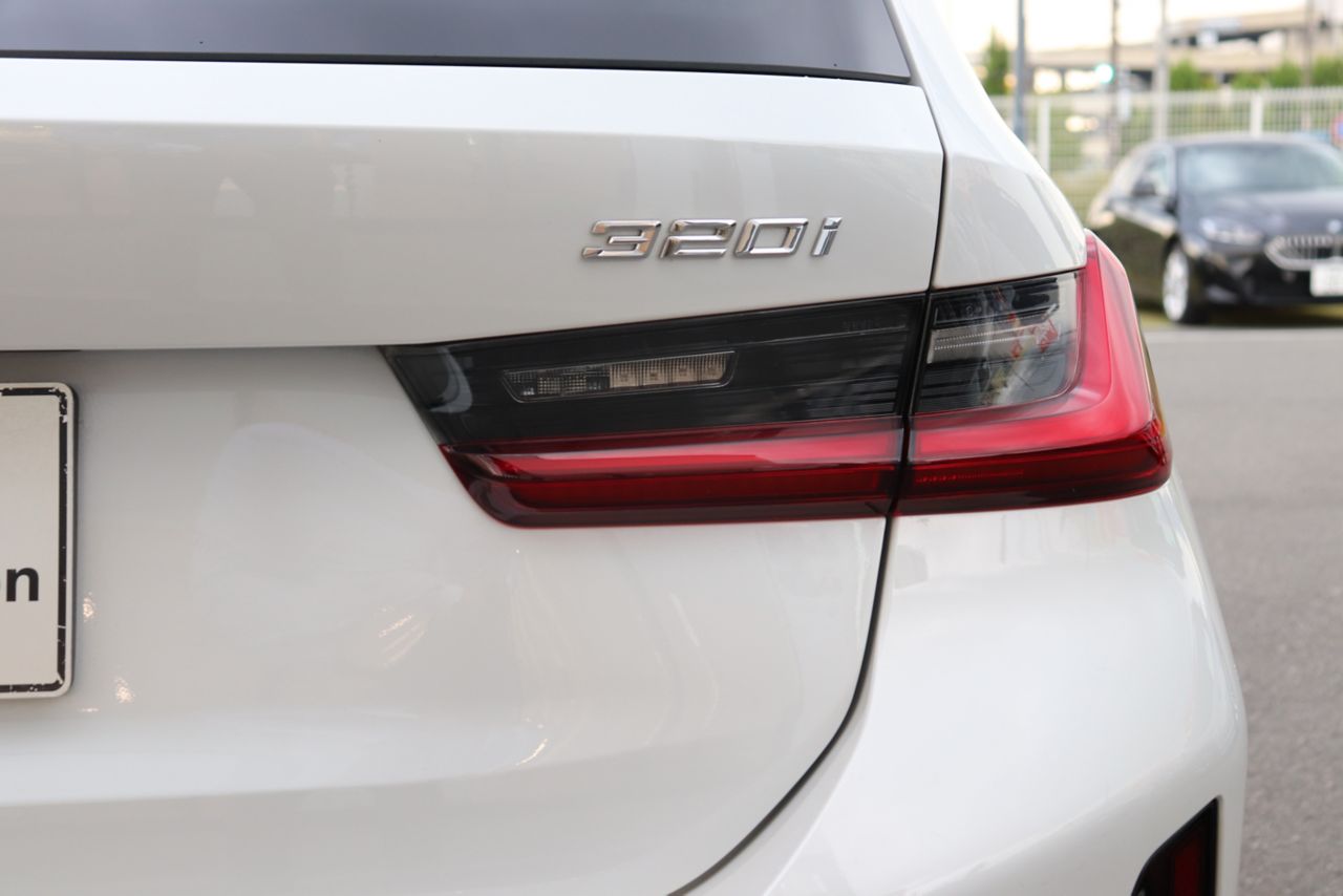 G21 320i Touring LCI RHD
