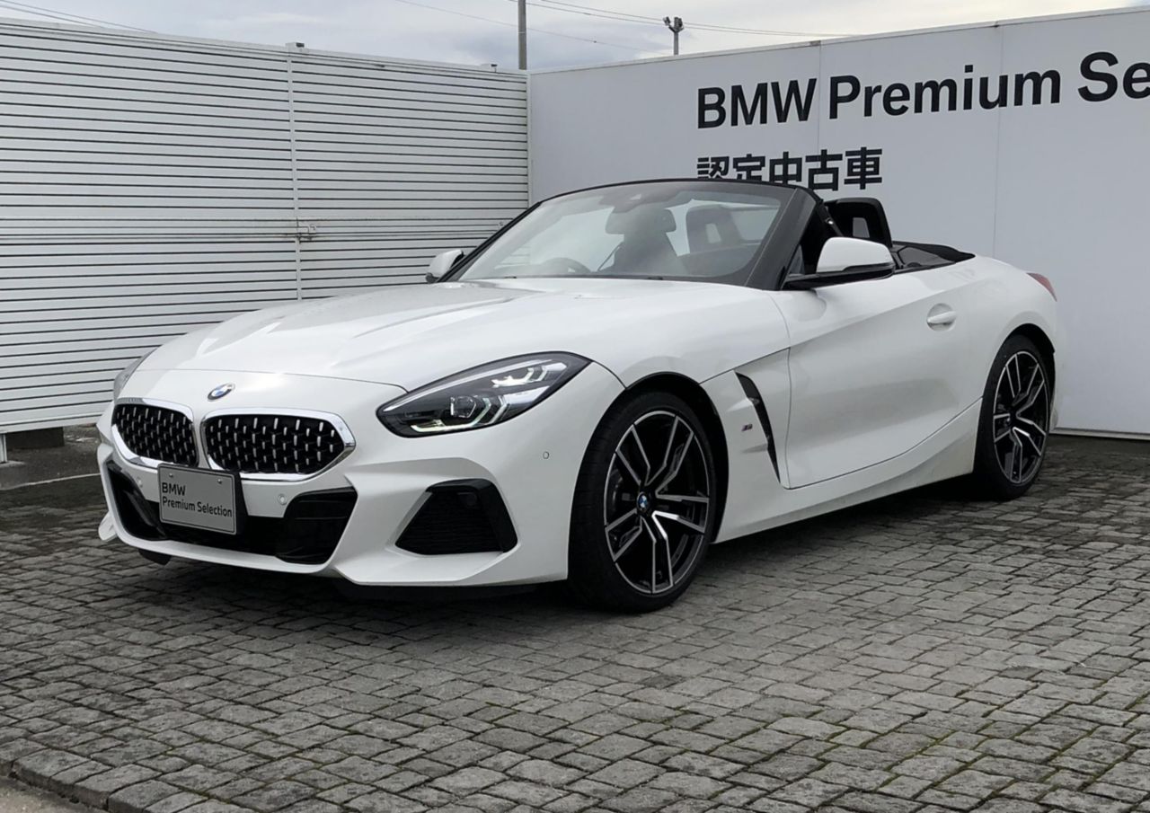 G29 z4 sDrive20i RHD