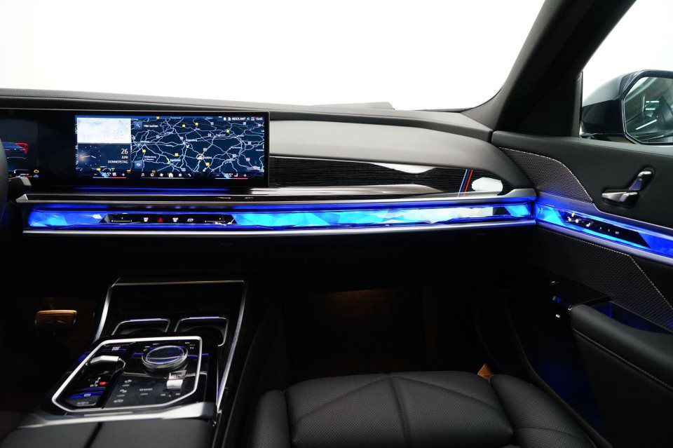 BMW 740