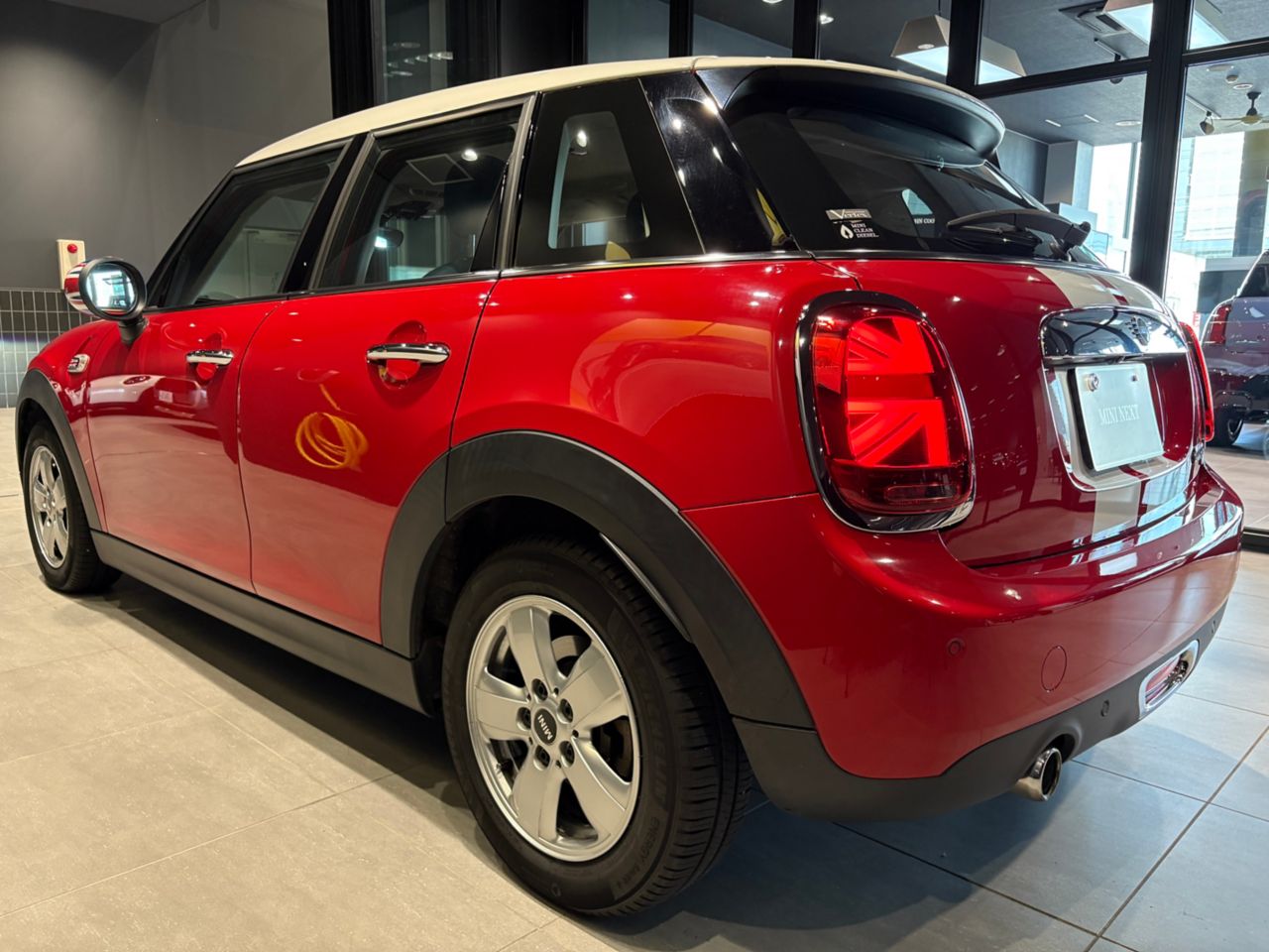 F55 COOPER D (AT)