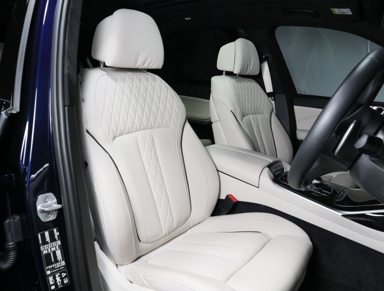 X7 xDrive40d RHD US