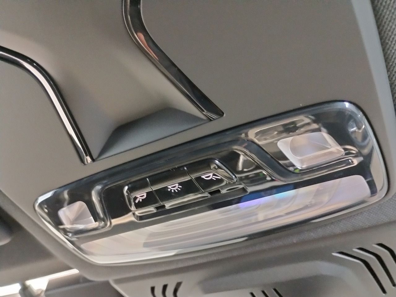 G21 320i RHD