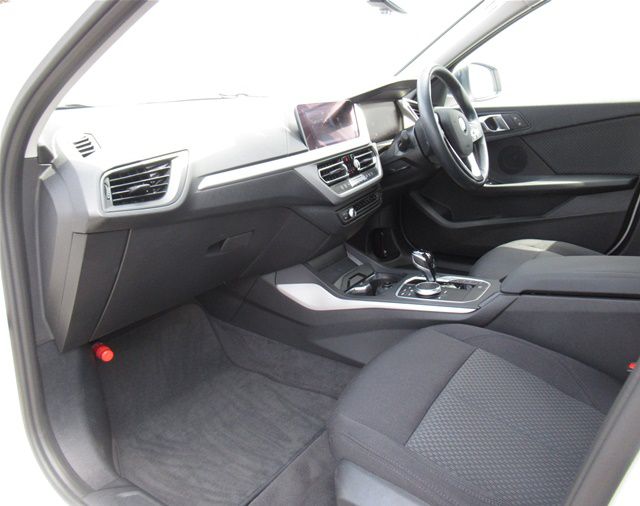 F40 118d Sports Hatch 5-door B47 2.0d