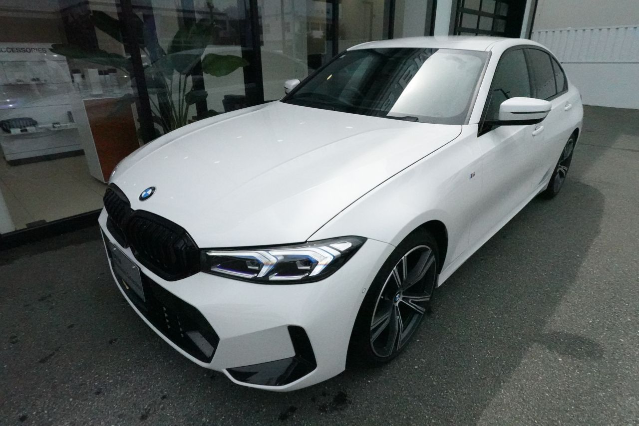 320d xDrive Berline RHD