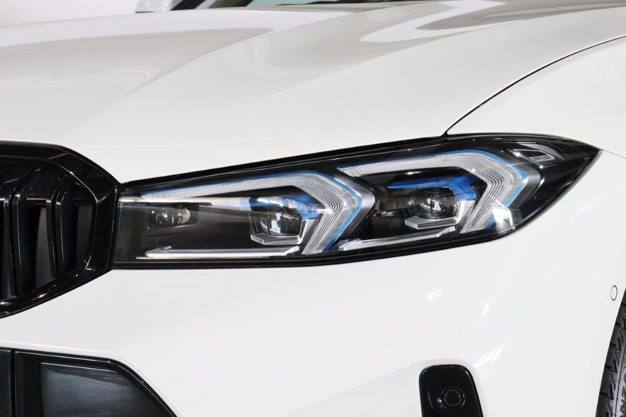 320d xDrive Berline RHD