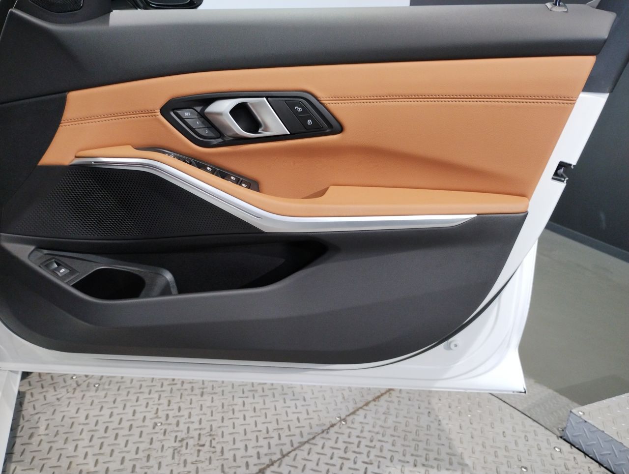 G20 320i Saloon LCI RHD MX