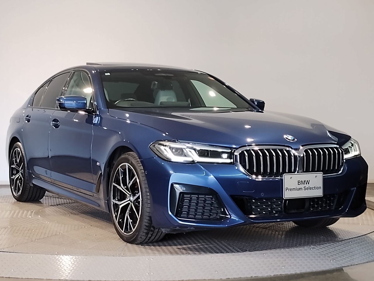 520d xDrive Sedan RHD