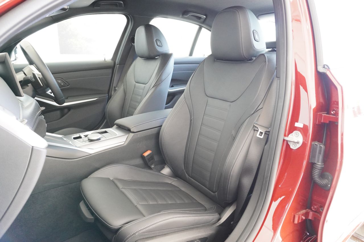 320d xDrive Berline RHD