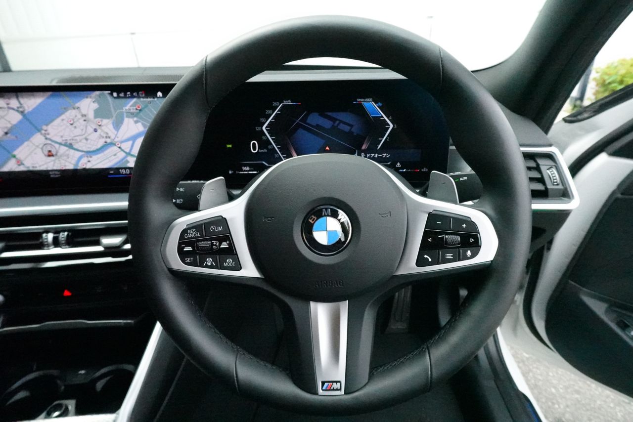 320d xDrive Berline RHD