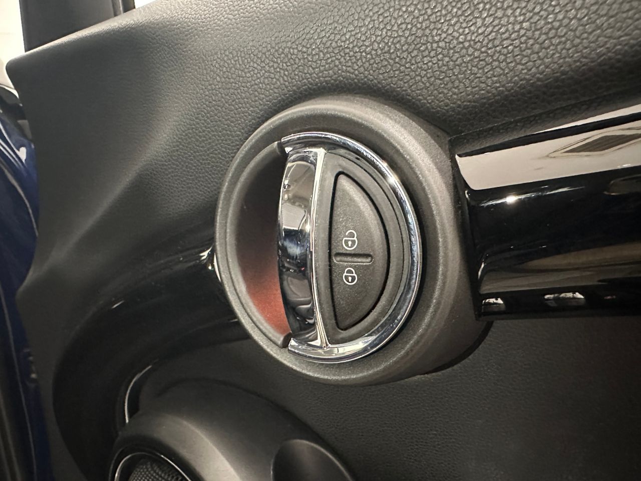 F55 COOPER D (AT)