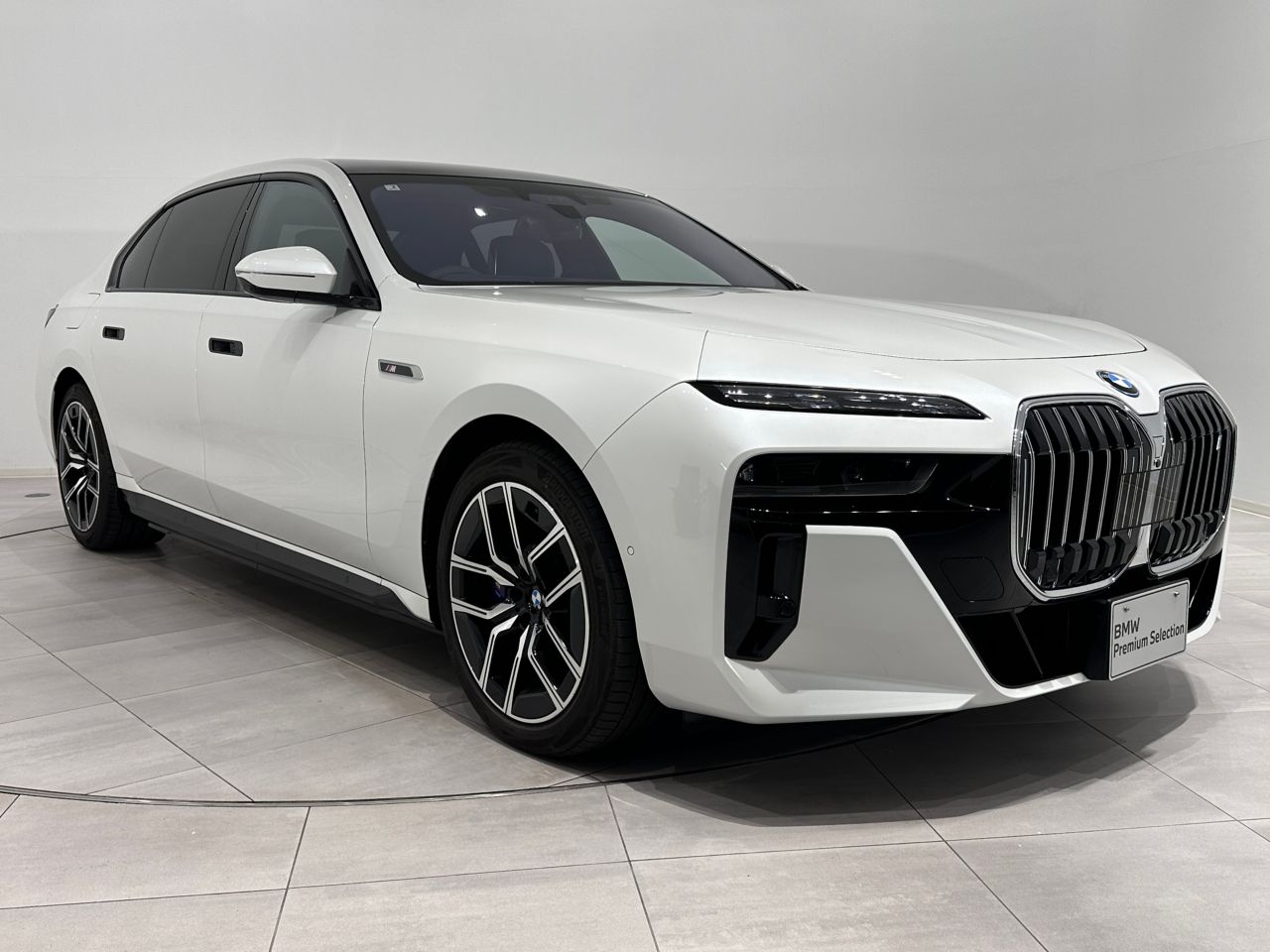 i7 xDrive60 Sedan RHD