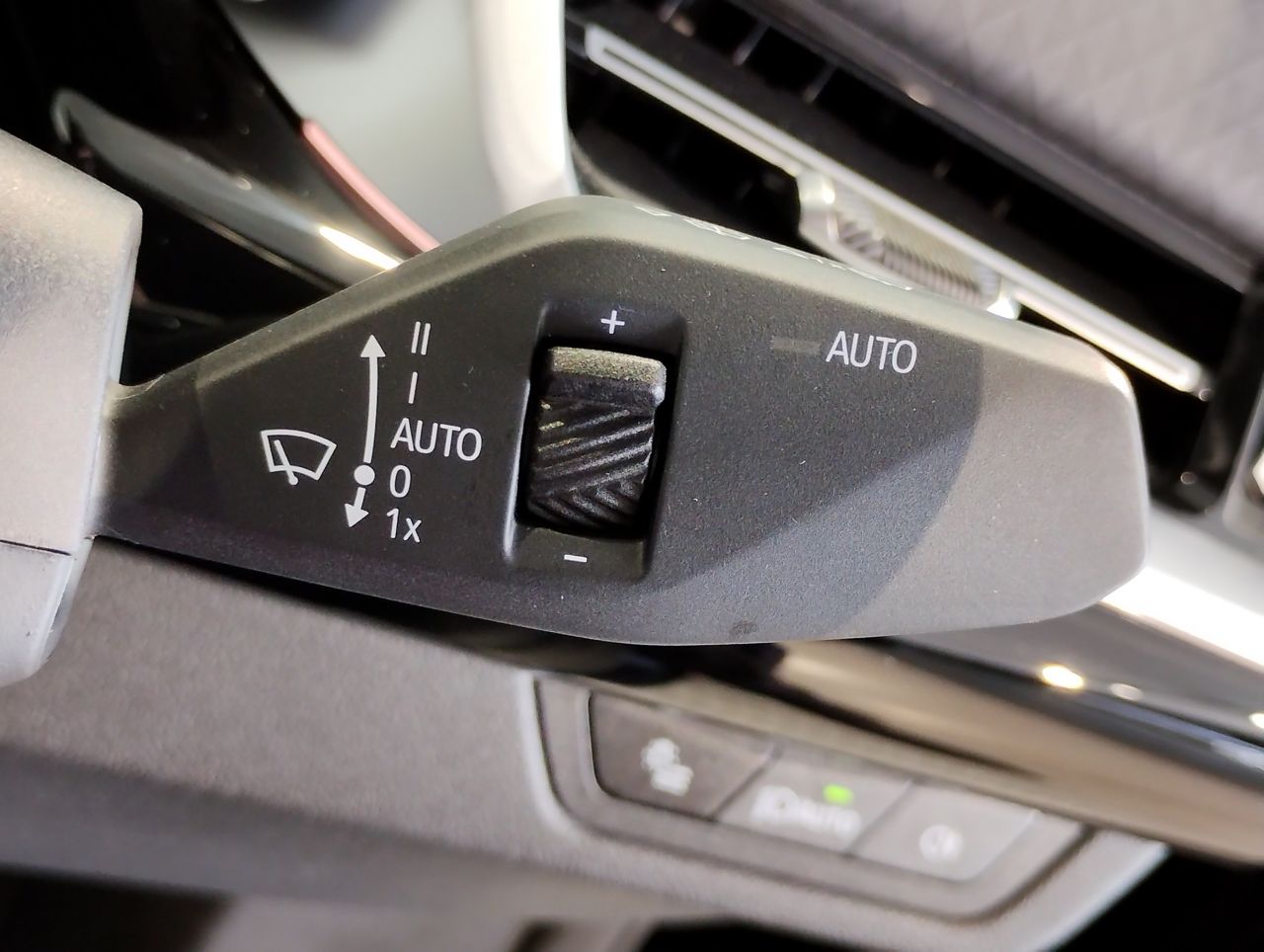 X2 M35i xDrive RHD