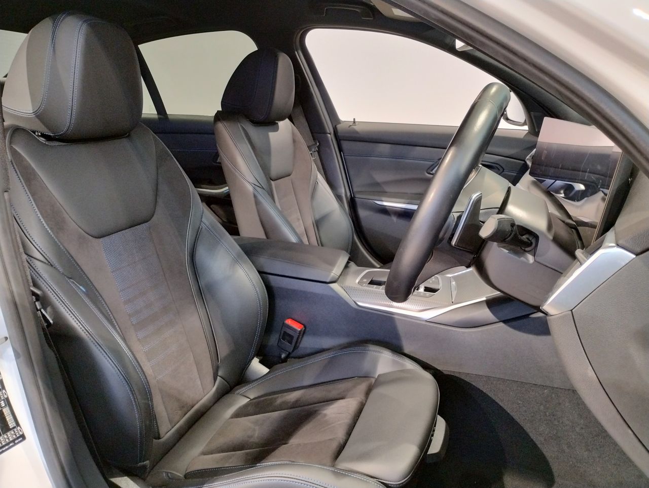 G20 320i Saloon LCI RHD MX