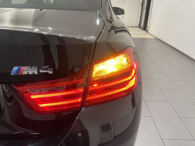 M4 CO