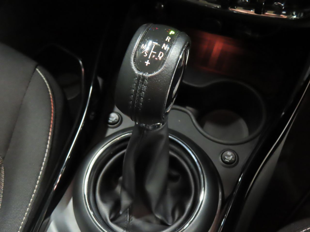 MINI CLUBMAN COOPER D