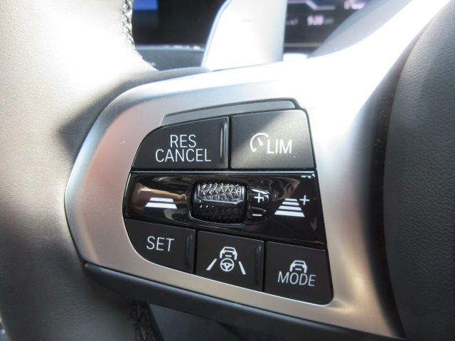 320d xDrive Berline RHD