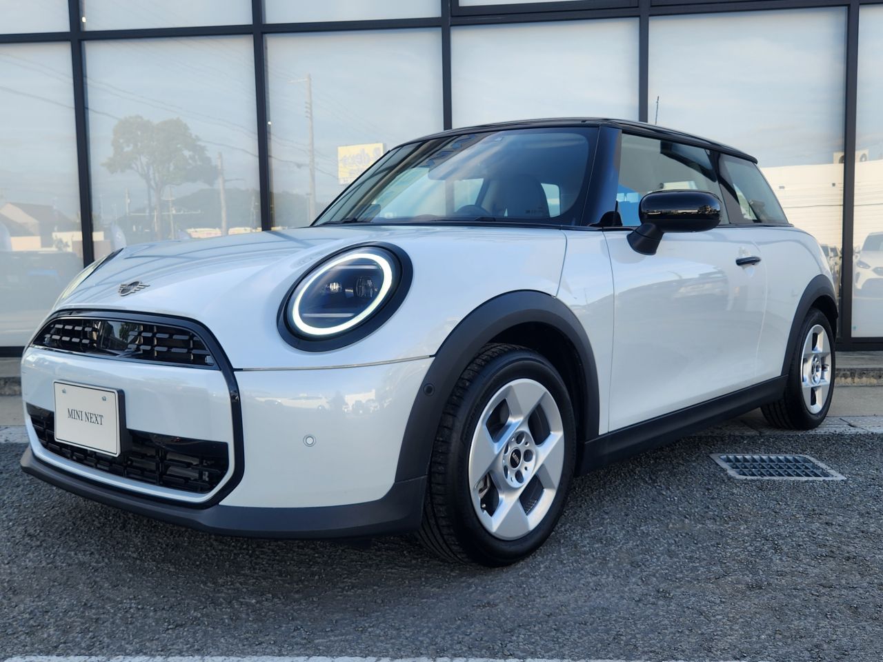 THE NEW MINI COOPER (3 DOOR) C