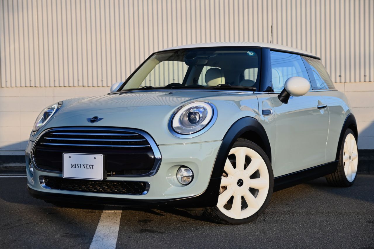 MINI COOPER 3 DOOR ICE BLUE