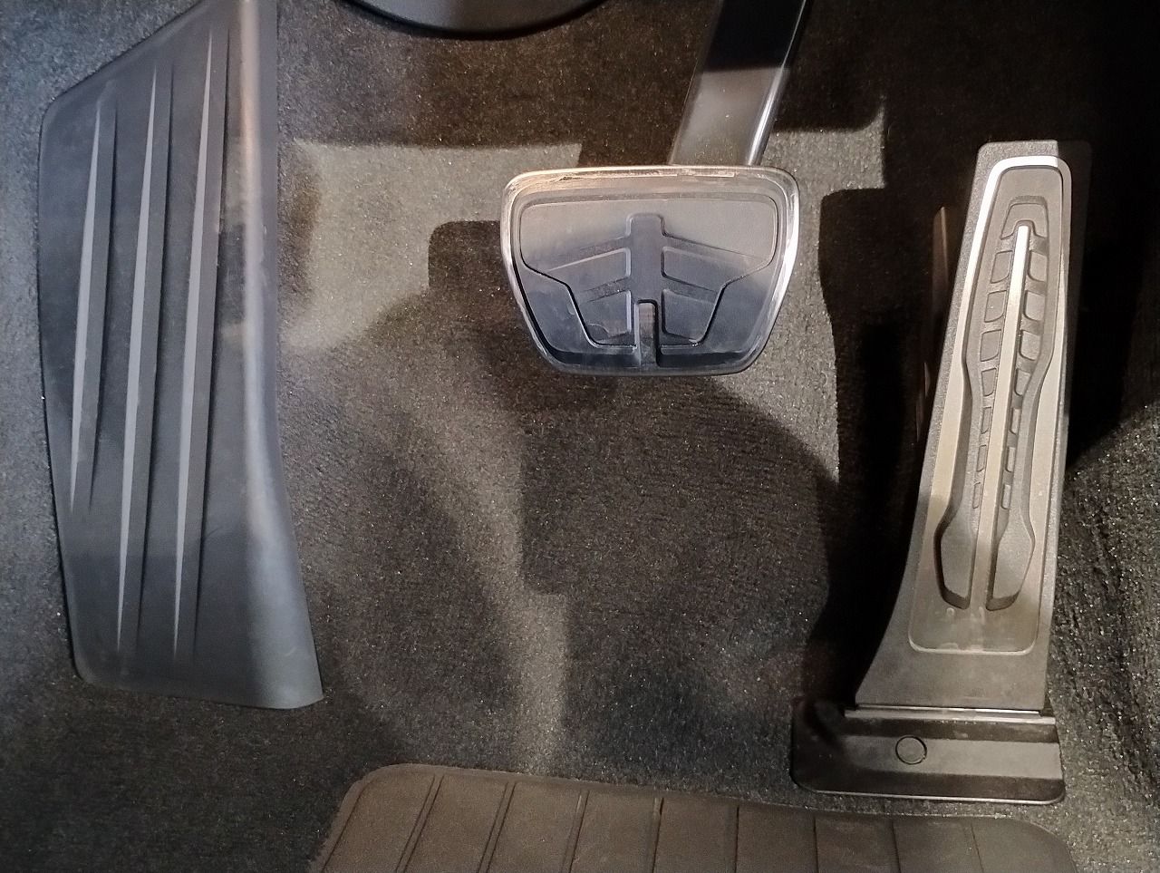 G20 320i Saloon LCI RHD MX